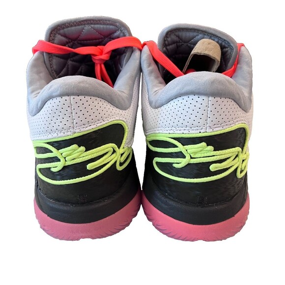 Nike NEW Size 10 Lebron XXII White Volt Glow Basketball Shoes FZ1094-101 Men\'s main image 9